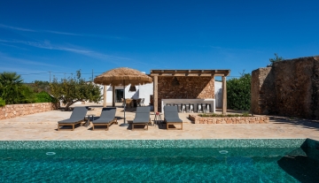 Resa Estates finca sale koop ibiza Jorge house pool.jpg